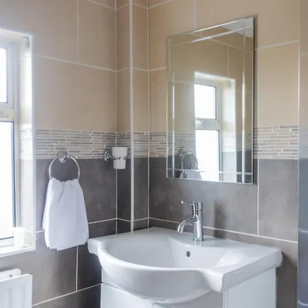 Guestready - Charming House In Drimnagh Dublin