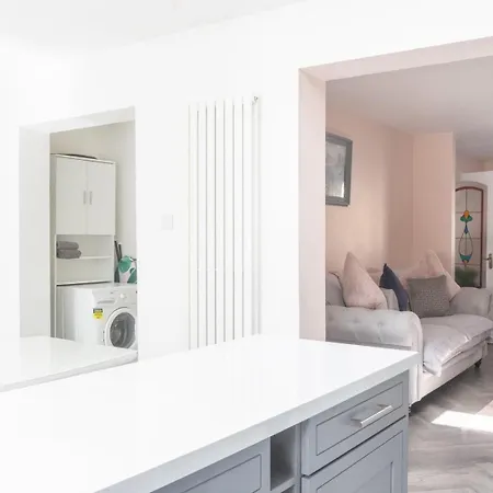 Pensionat Guestready - Charming House In Drimnagh Dublin
