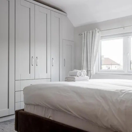 Penzion Guestready - Charming House In Drimnagh *