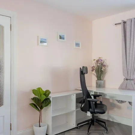 Penzion Guestready - Charming House In Drimnagh